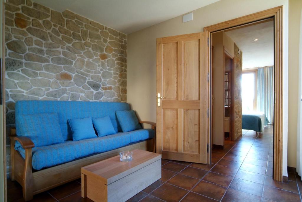 Hotel La Placa Garriguella Pokoj fotografie