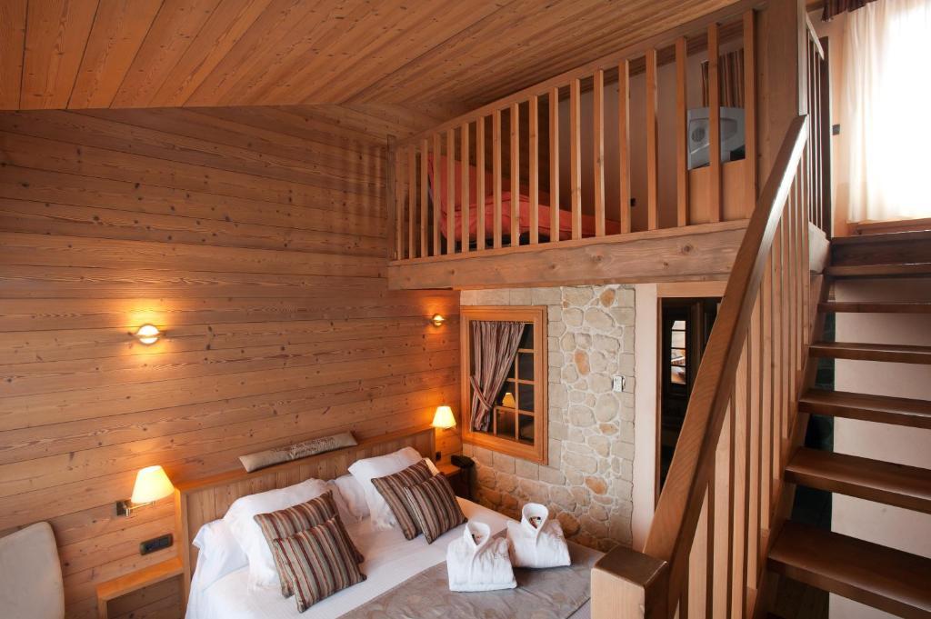 Hotel La Placa Garriguella Pokoj fotografie